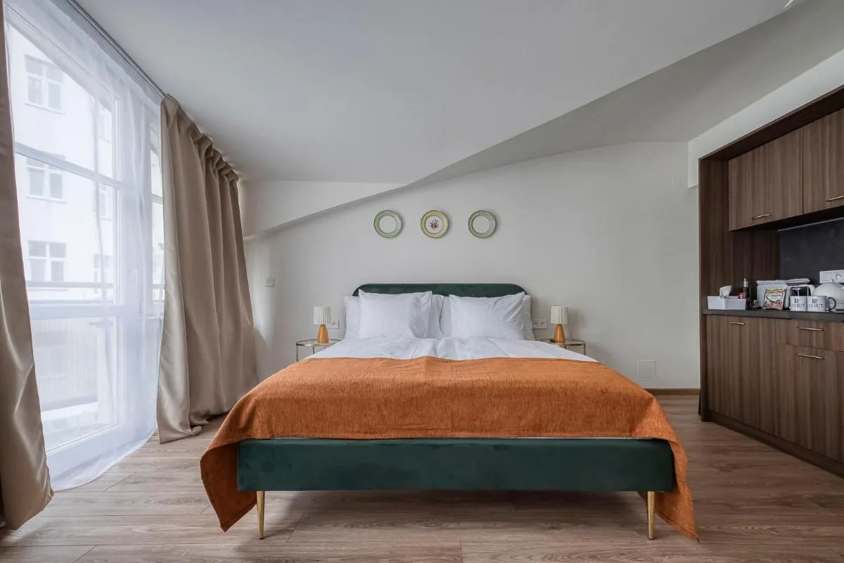 Anmut by Revelton — 2