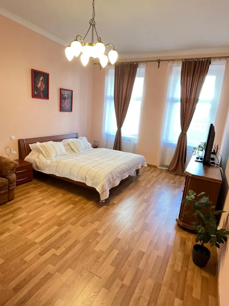 Apartment Colonnade Carlsbad — 2