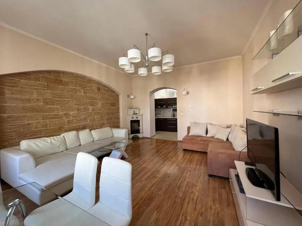 Apartment DR. Becher LUX 60 M2