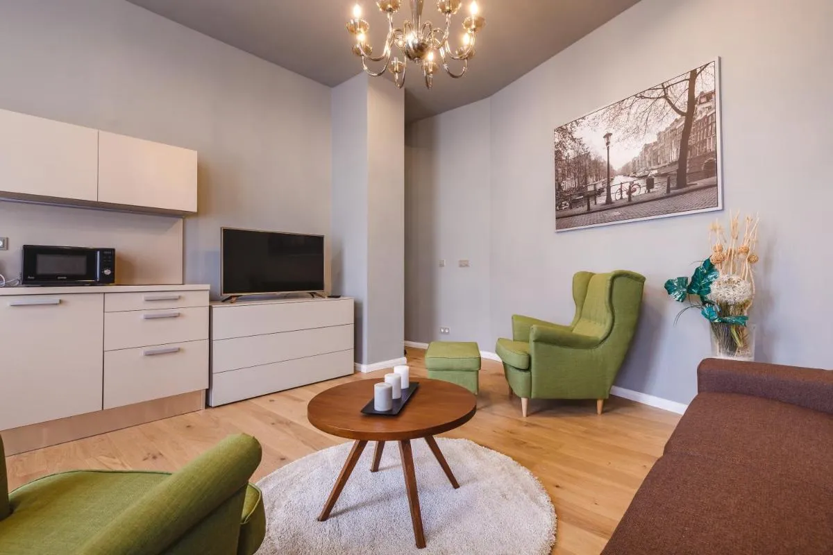 Apartments Bohemia Rhapsody — 4