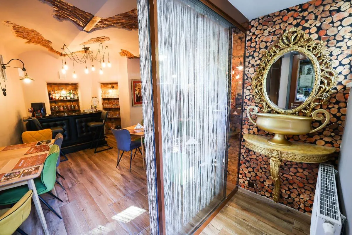 Boutique Hotel Ambiente ****+ — 2