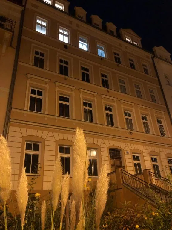 Byt s krásnou vyhlídkou na hotel Imperial