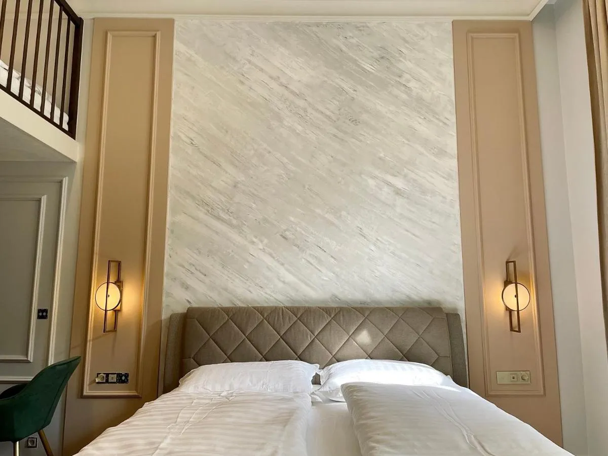 Carlsbad Grand studio Michal — 3