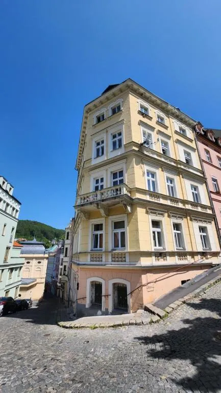 Centrum Karlovy Vary Divadelní