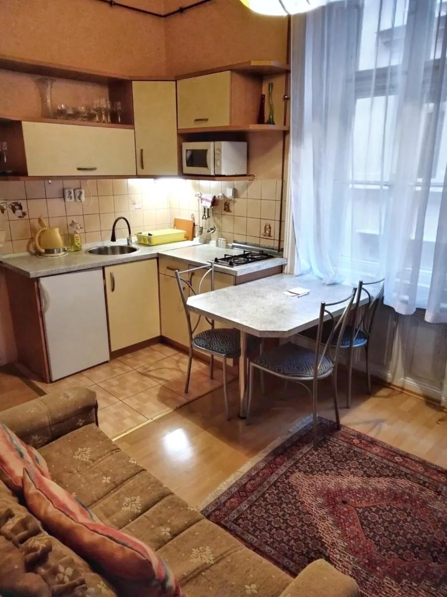 Delux Kolonada — 2