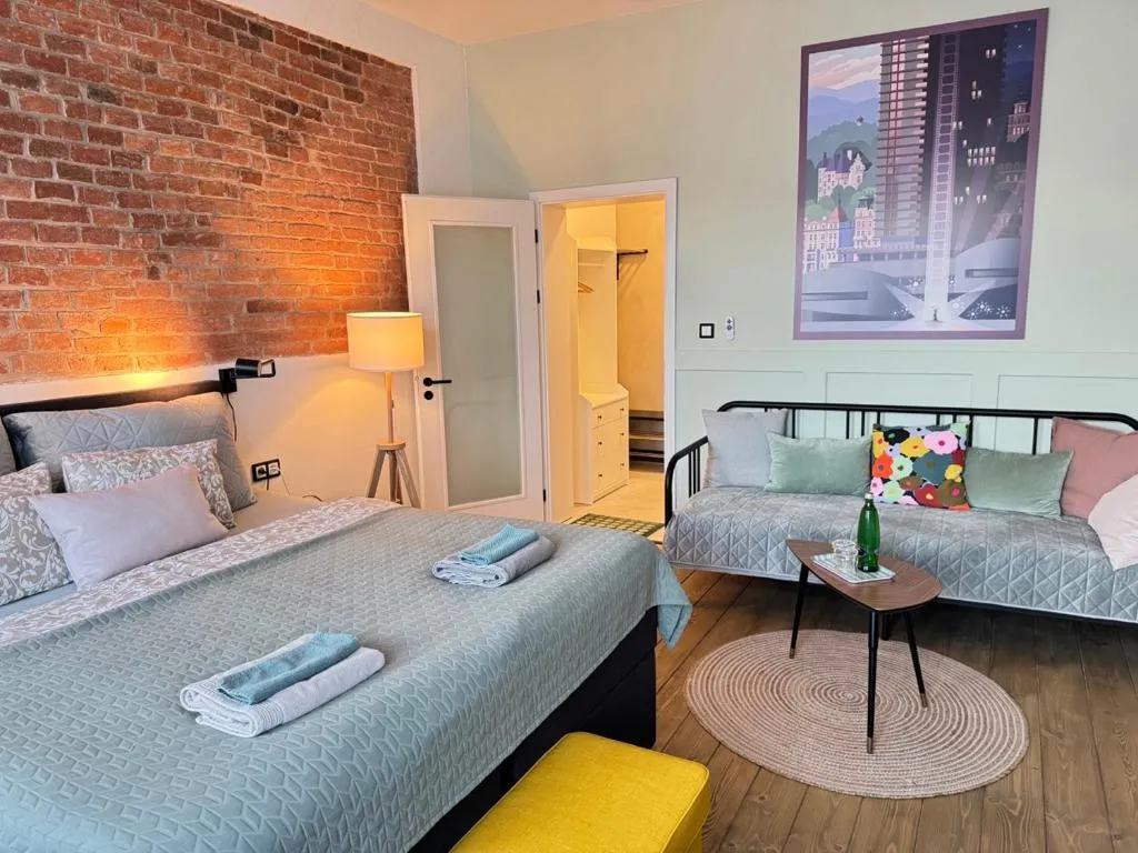 FOUR ROOMS Carlsbad Authentic