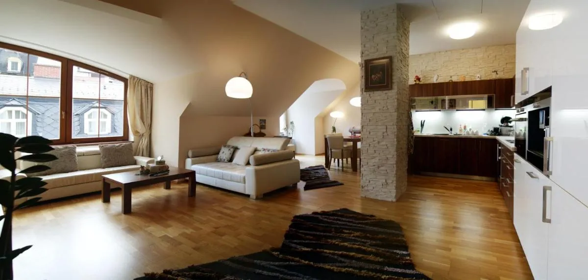 Karlovy Vary, Dům u Máří Magdalény – 100 m od Vřídla — 4