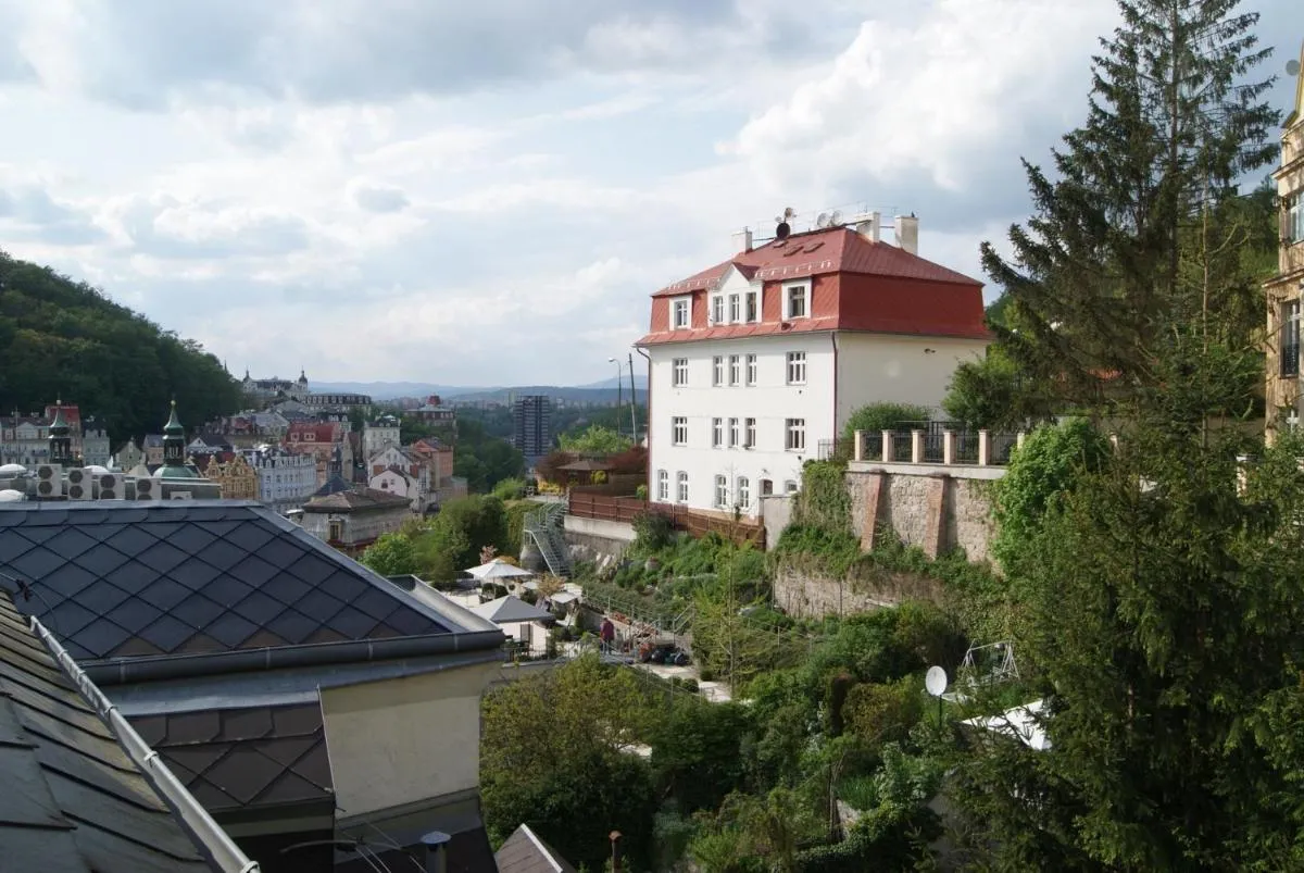Karlovy Vary, Dům u Máří Magdalény – 100 m od Vřídla — 5