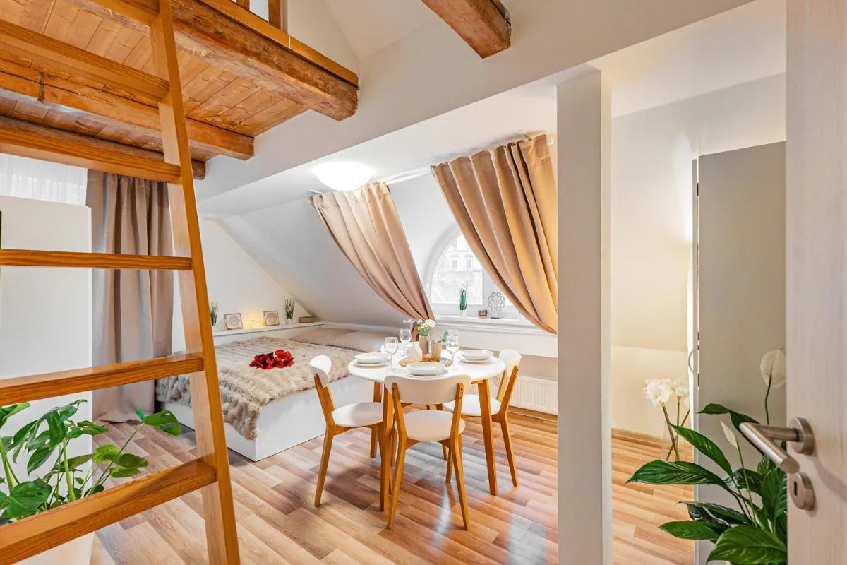 Karlsbad Apartments — 4