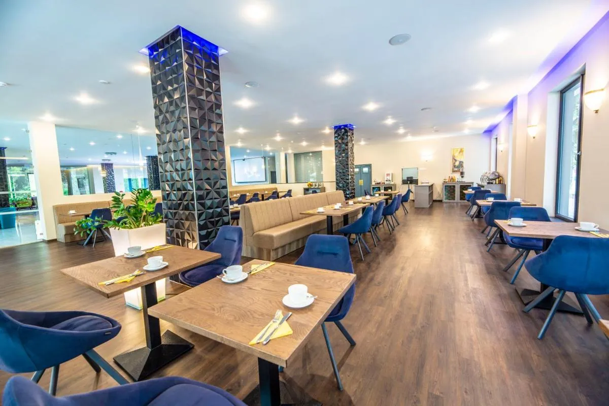 Parkhotel Carlsbad Inn — 4