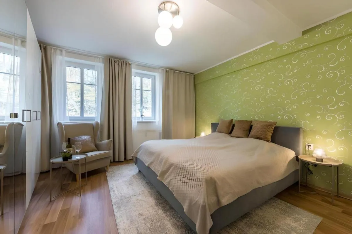 Promenade View Apartment — 2