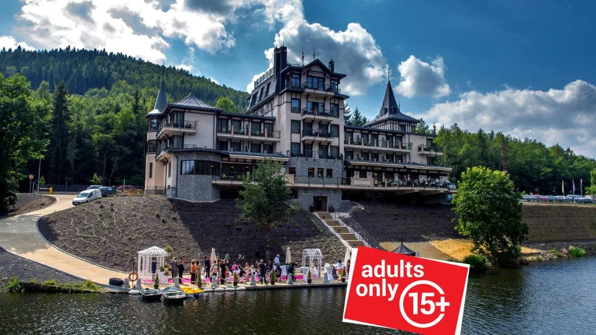 Retro Riverside Wellness Resort — 2