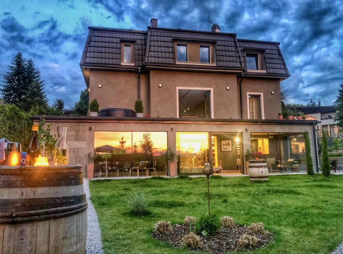 VILLA BRICOLA – Boutique Apartments — 5