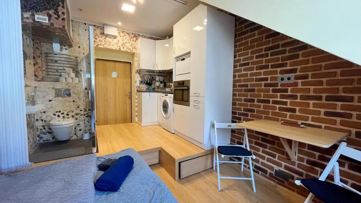 Věžička u Vřídla (Tower apartment in centre) — 4